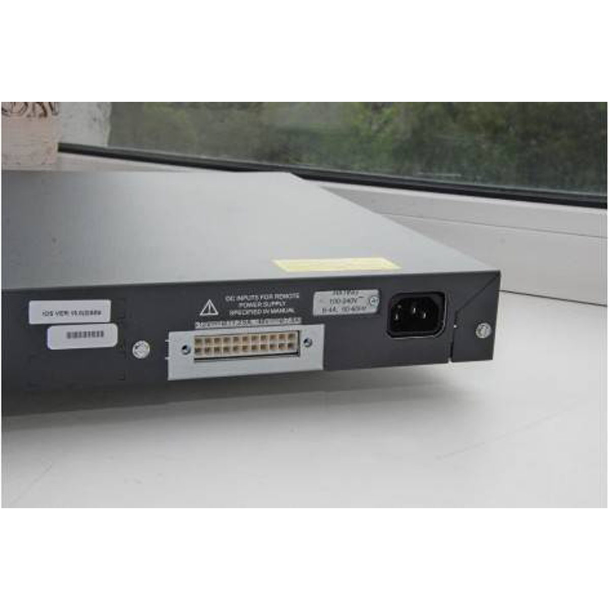 سوئیچ شبکه 50 پورت + 2 پورت SFP با 24 پورت PoE سیسکو مدل WS-C2960+48PST-S-3